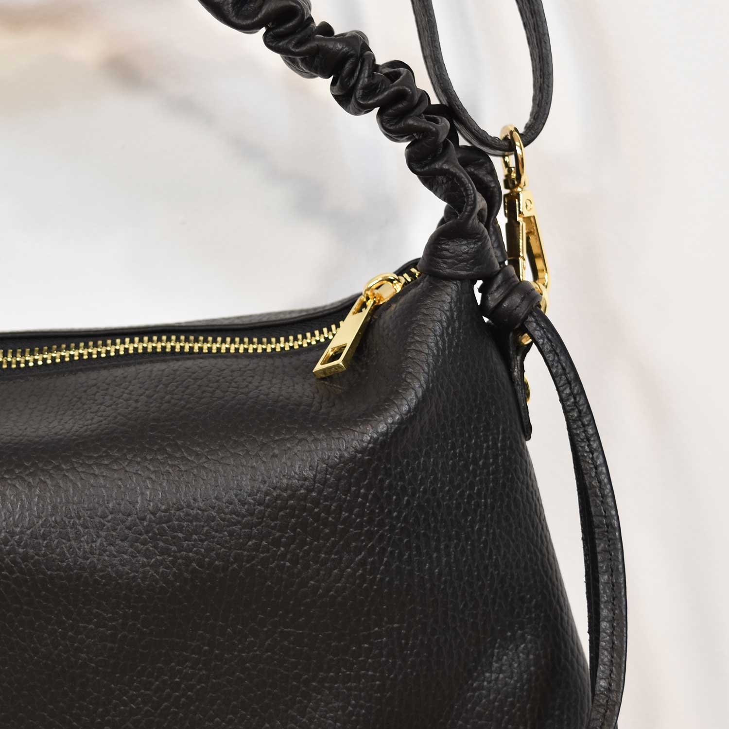 Bolso fruncido negro - Imagen 9
