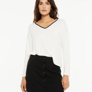 Camiseta pico contraste